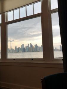 Das Haus bietet mehrere Möglichkeiten zum Essen an, hier ein Ausblick von einem Tisch im Haupt Restaurant.